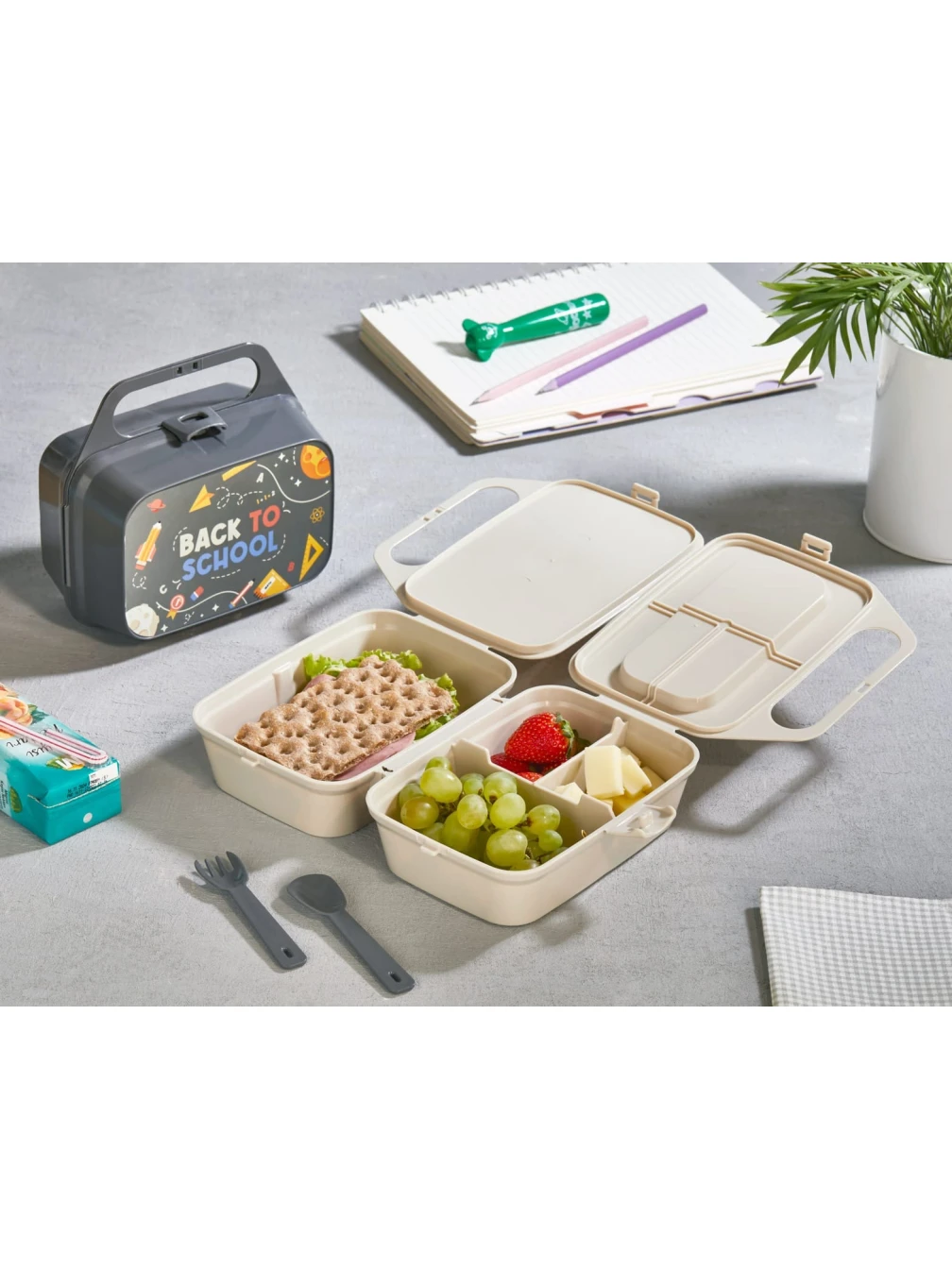 Sun Plast - Cutie cu Maner (LunchBox) pentru copii cu Furculita si Lingurita. Cod Sc-4405